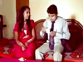 एक शानदार अश्लील दोस्त से उसके मुंह में एक डिक और सह मिला