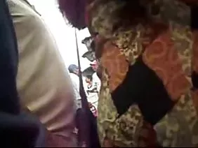 एक लिमोसिन पोर्न में पागल सेक्स नववरवधू