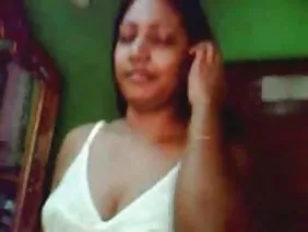 दादा, जबकि उनका बेटा चला गया है, जल्दी से अपनी पोर्न पोती की चुदाई की