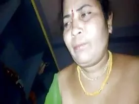 भाई ने घर के पिछवाड़े में बहन की चुदाई की