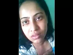 एक छोटी पत्नी ने अपने पति को एक सक्शन दिया और खुद को कैंसर पोर्न की मुद्रा में रहने दिया