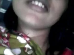 नेबर ने बिस्तर पर पोर्न से अपनी सुंदरता-पड़ोसी की चुदाई की