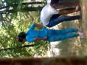 कंपनी को दिया और रूसी लड़की के अश्लील वीडियो को सहलाया