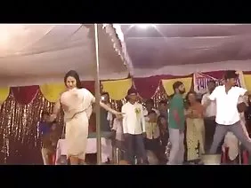 मैं बड़े डिक बिल्ली पर डाल दिया रेडहेड्स वेश्या अश्लील